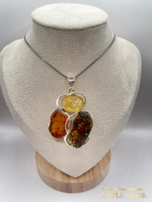 Zawieszka z bursztynem